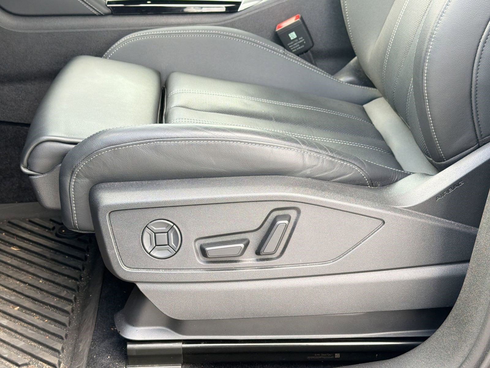Certified 2025 Audi Q5 Premium Plus w/ Premium Plus AWD/4WD image 14