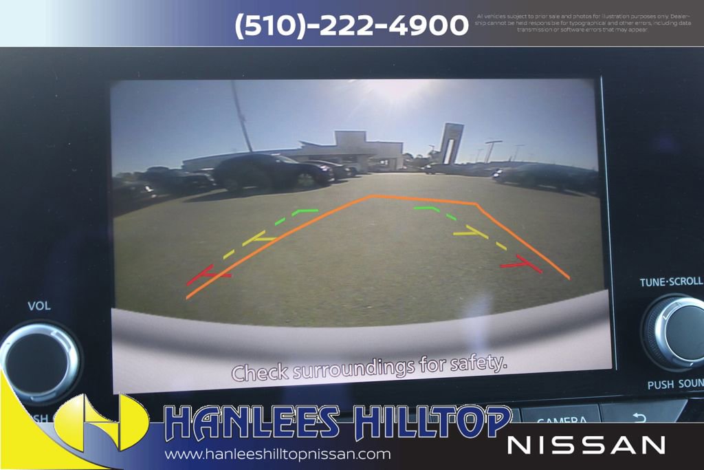 Used 2024 Nissan Pathfinder SV image 27