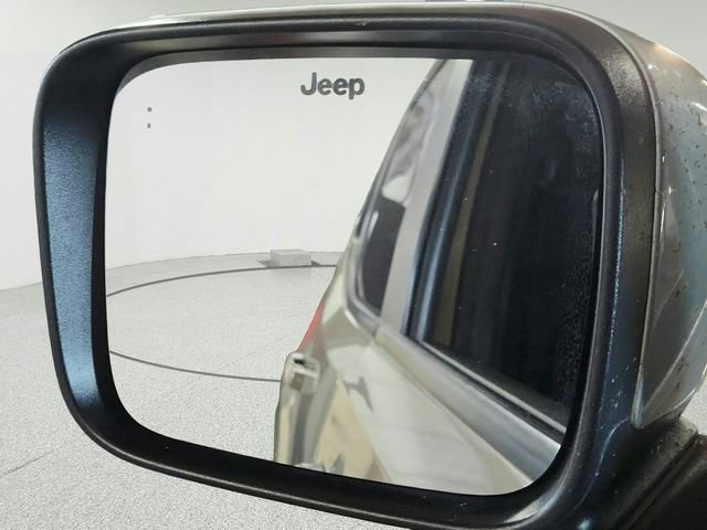 Used 2016 Jeep Renegade Limited w/ Safety & Security Group AWD/4WD image 9