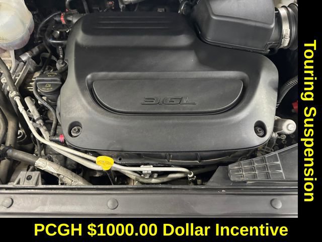 Used 2024 Chrysler Pacifica Touring-L image 6