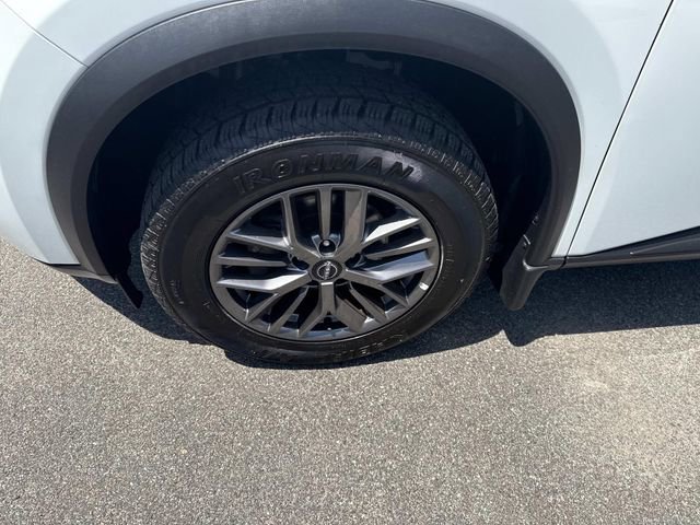 Used 2023 Nissan Rogue S AWD/4WD image 14