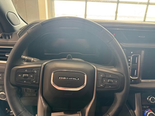 Used 2023 GMC Yukon Denali Ultimate AWD/4WD image 7
