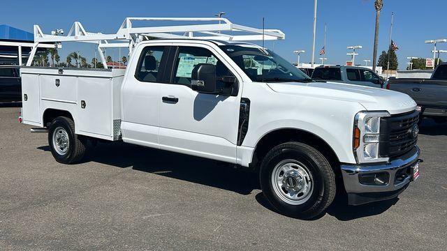 New 2025 Ford F250 XL w/ XL Chrome Package image 7