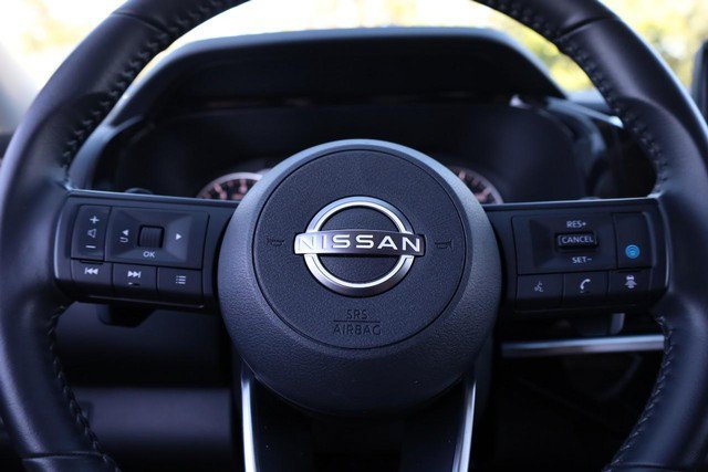 Certified 2025 Nissan Pathfinder SV FWD image 9