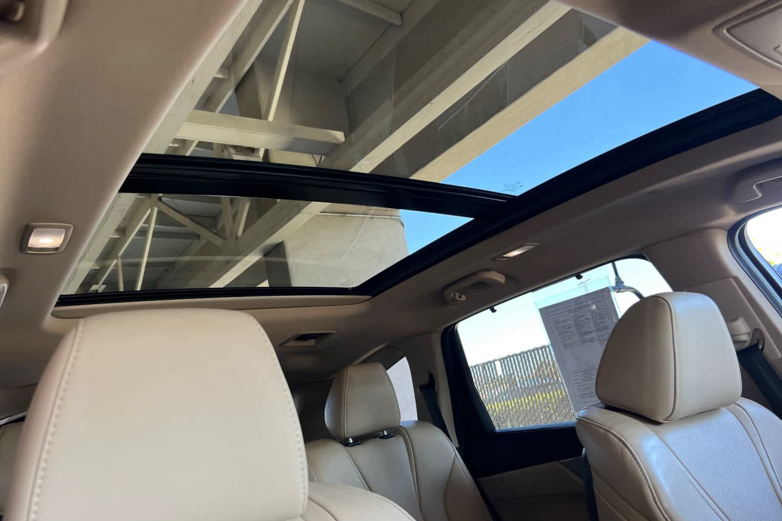 Certified 2022 Acura MDX w/ Technology Package FWD image 19