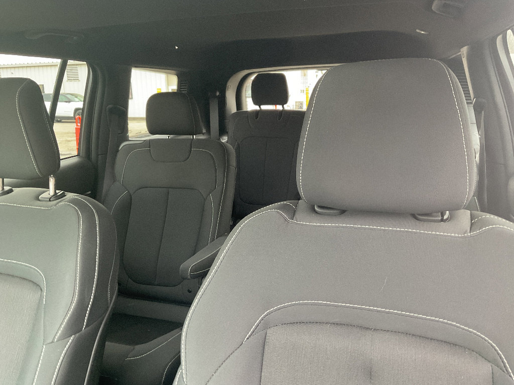 Used 2024 Jeep Grand Cherokee L Laredo w/ Luxury Tech Group I image 13