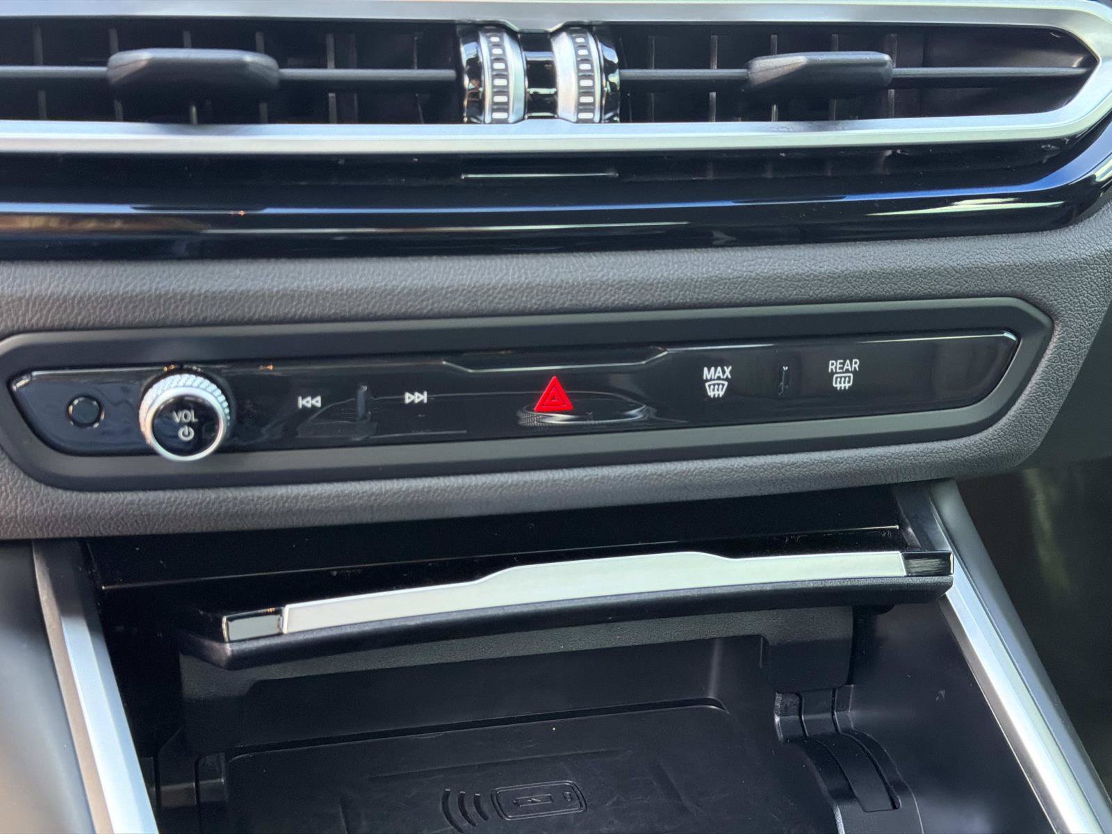 Certified 2023 BMW 330i Sedan RWD image 25