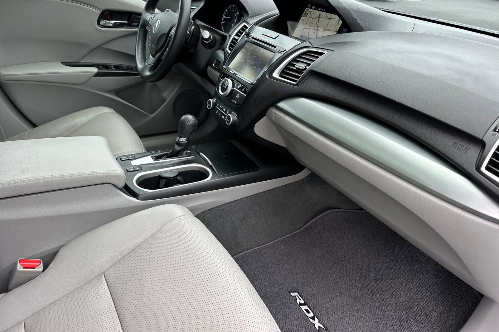 Used 2018 Acura RDX AWD w/ Advance Package image 17