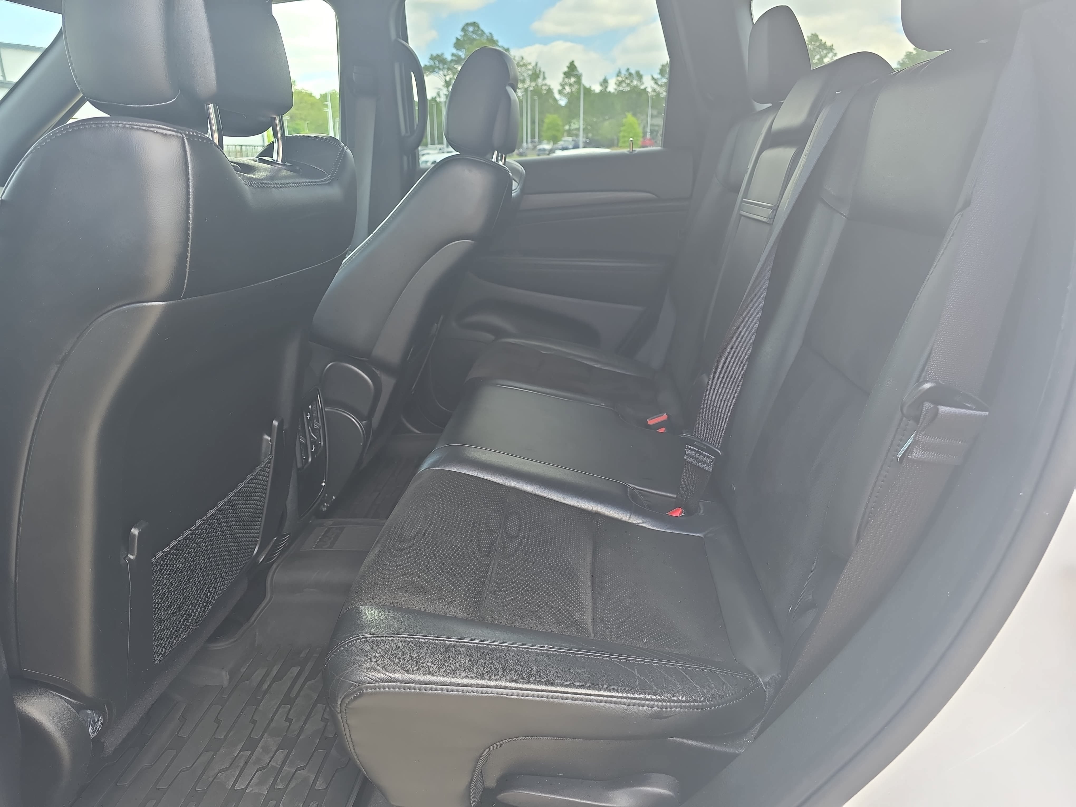 Used 2020 Jeep Grand Cherokee Laredo w/ Laredo X Package AWD/4WD image 11