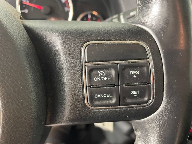 Used 2018 Jeep Wrangler Unlimited Sahara w/ Connectivity Group AWD/4WD image 13