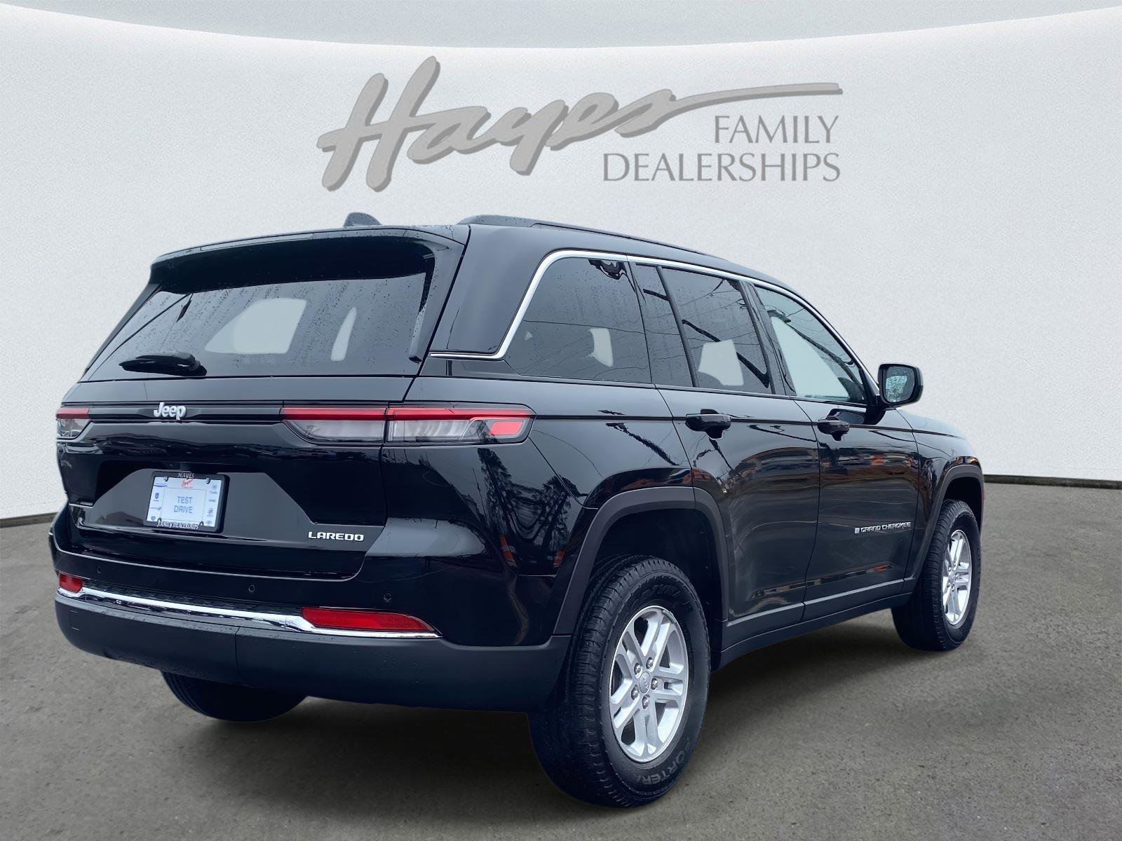 Certified 2024 Jeep Grand Cherokee Laredo image 43