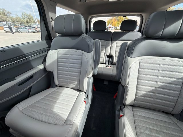 Certified 2024 Kia EV9 Land AWD/4WD image 16