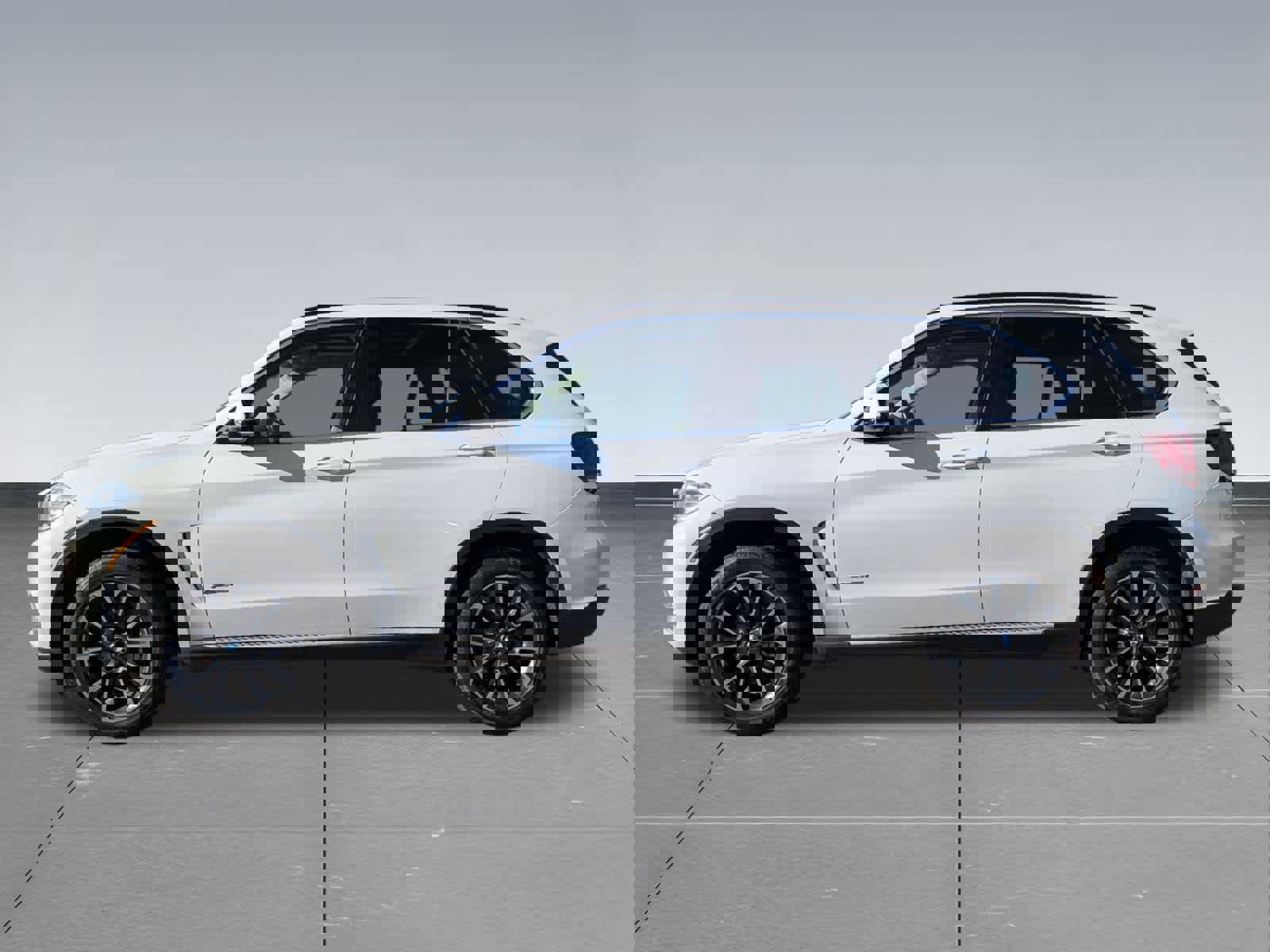 Used 2016 BMW X5 xDrive35i w/ Premium Package image 3