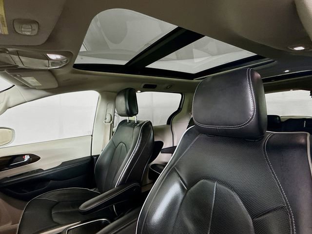 Used 2021 Chrysler Pacifica Limited AWD/4WD image 22