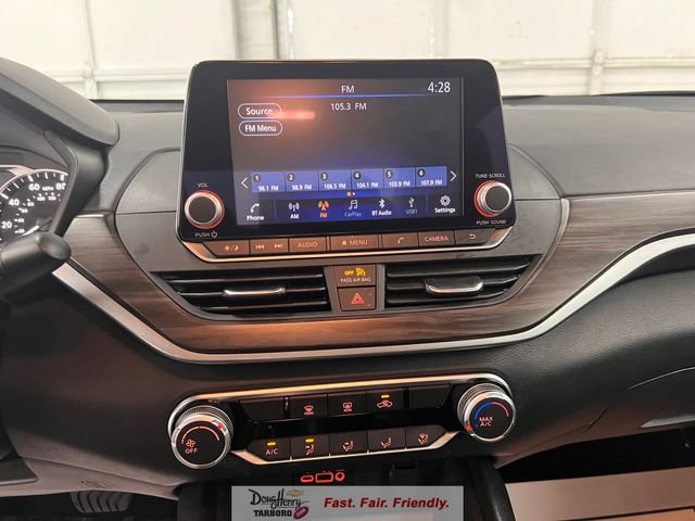 Used 2025 Nissan Altima 2.5 SV FWD image 43