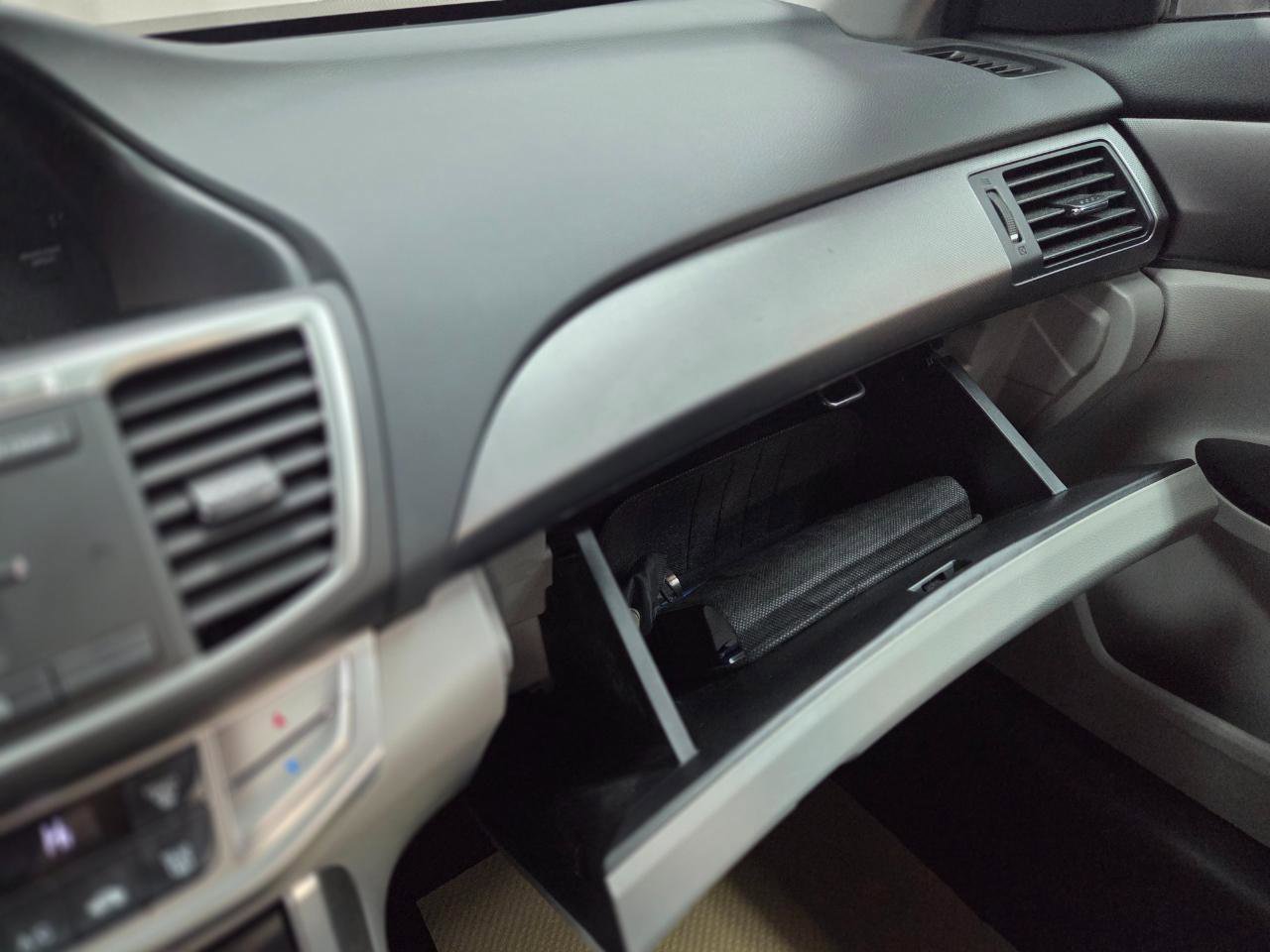Used 2015 Honda Accord LX image 25