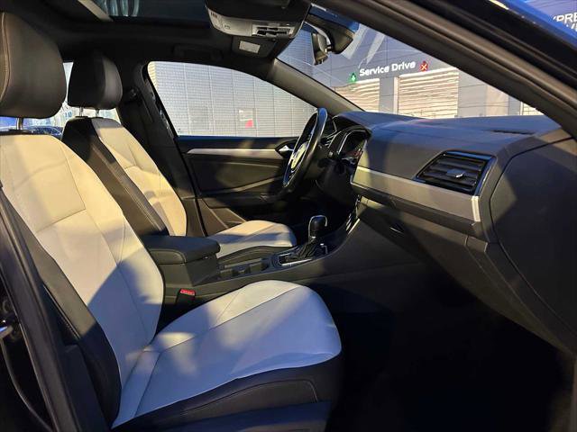 Used 2019 Volkswagen Jetta R-Line w/ R-Line Cold Weather Package image 10