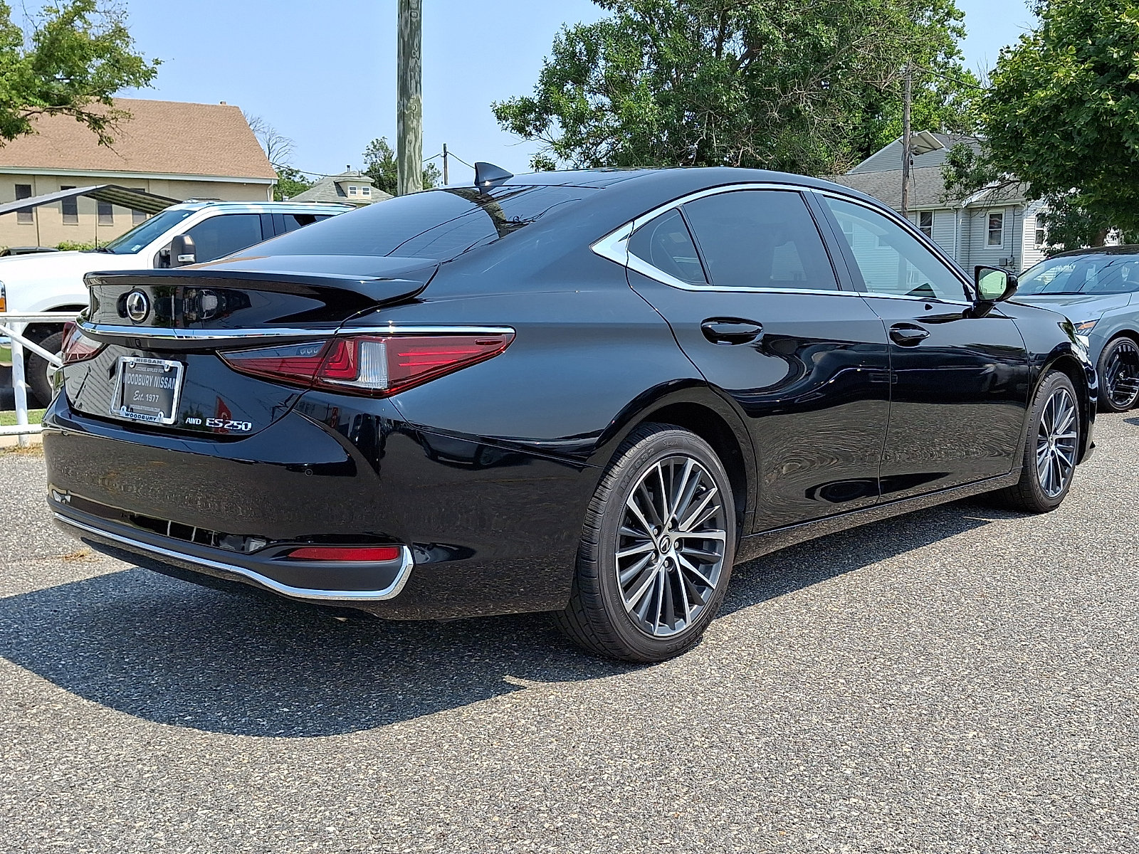 Used 2023 Lexus ES 250 w/ Premium Package AWD/4WD image 6