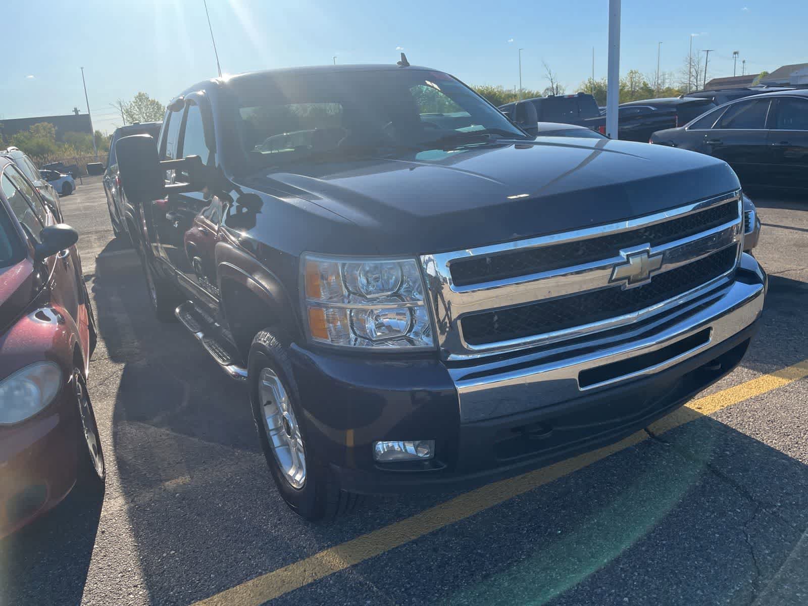 Used 2010 Chevrolet Silverado 1500 LT w/ Power Pack Plus AWD/4WD image 18