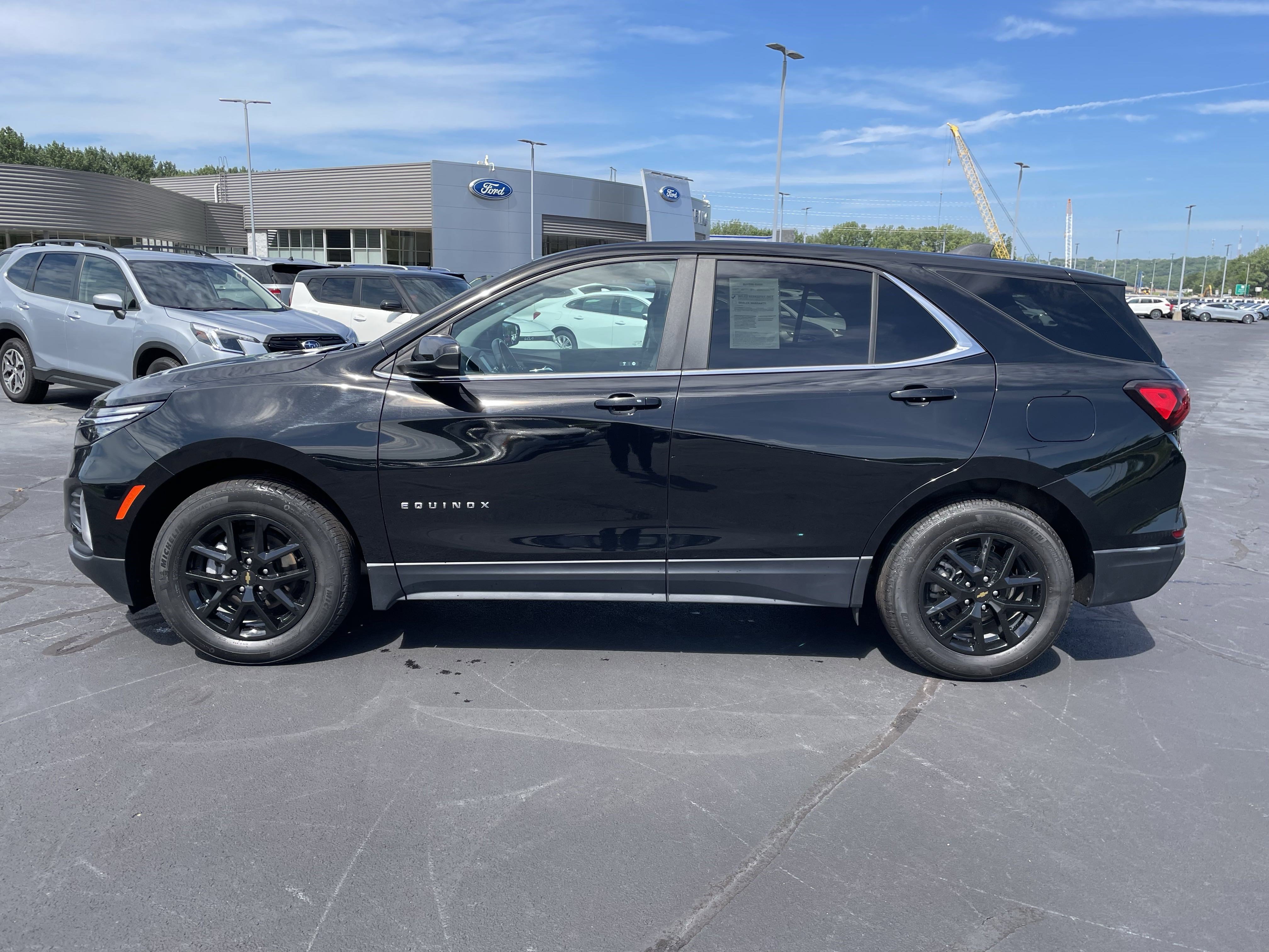 Used 2022 Chevrolet Equinox LT image 2