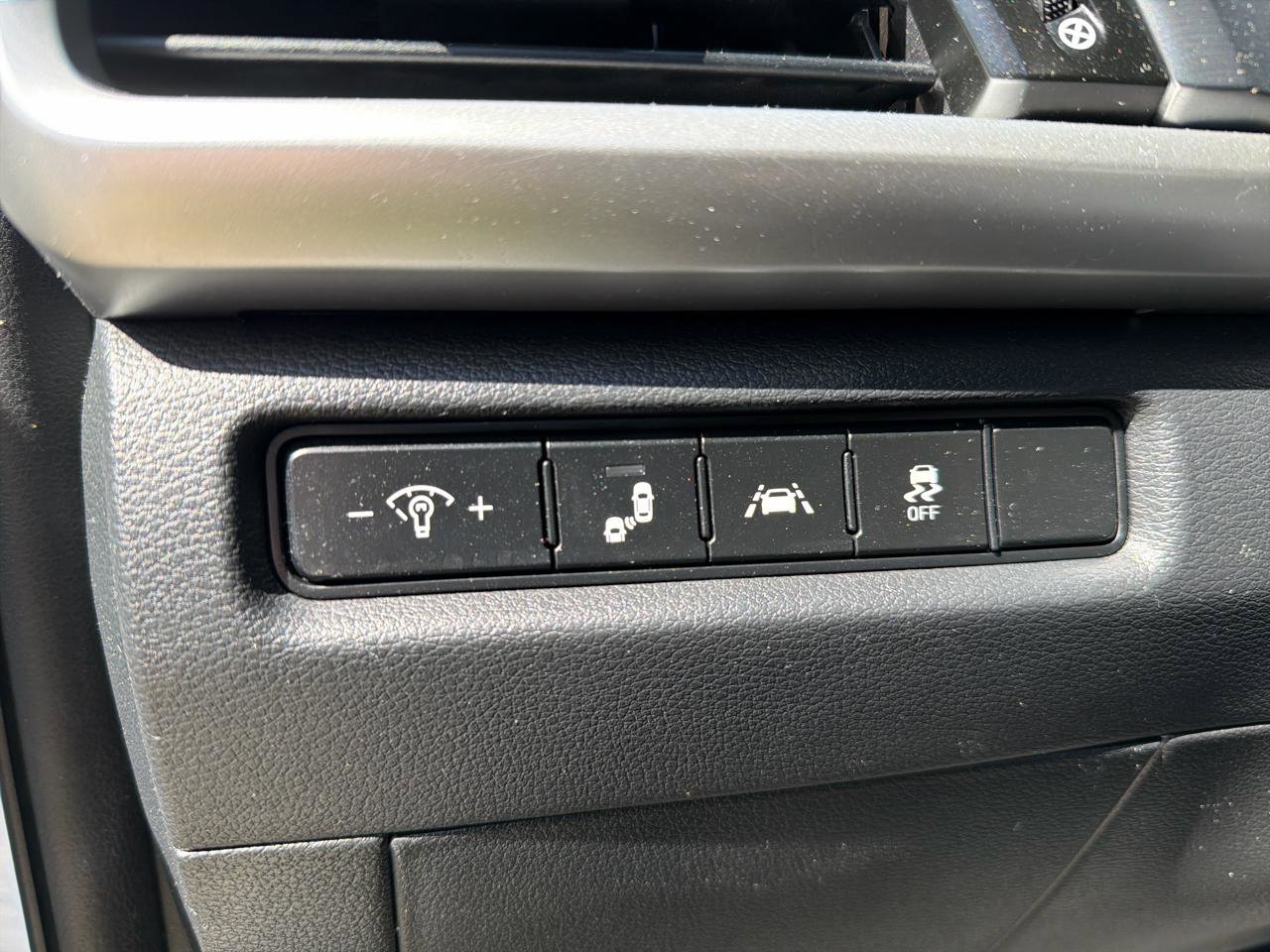 Used 2020 Kia Telluride LX FWD image 37