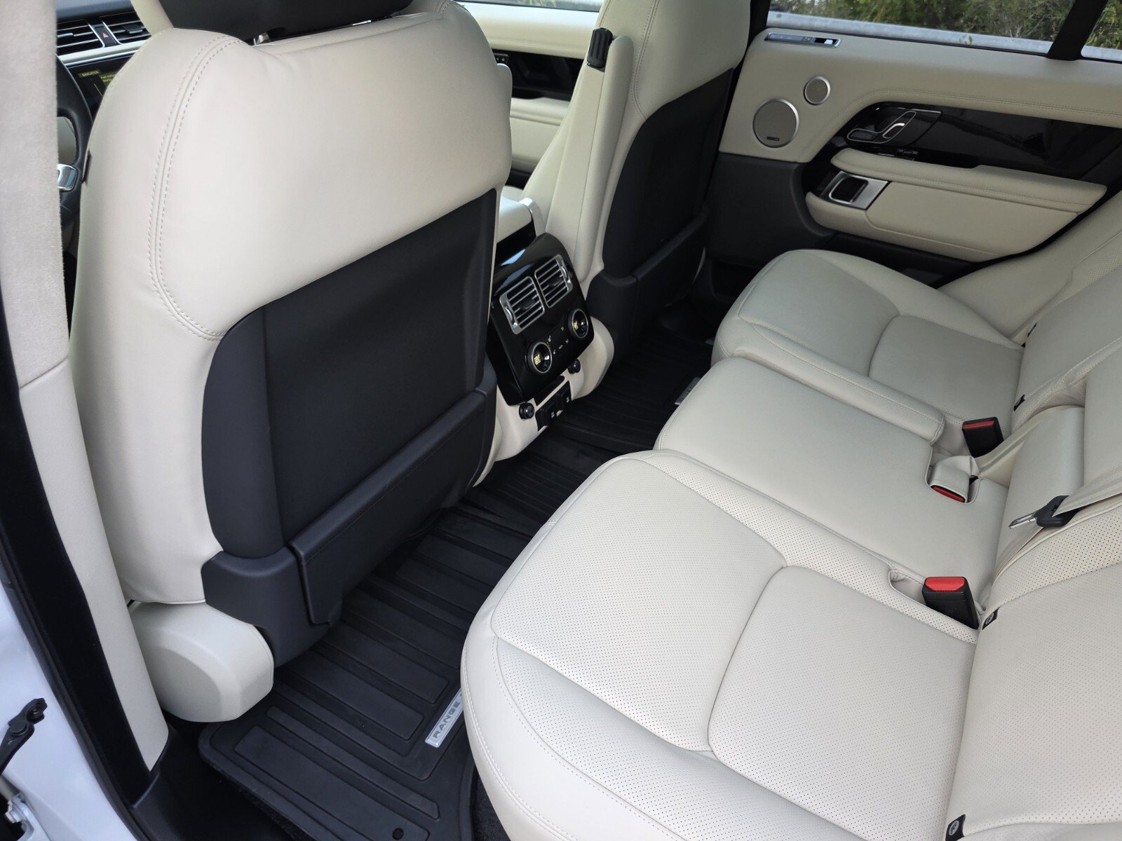 Used 2021 Land Rover Range Rover P525 Westminster Edition AWD/4WD image 15
