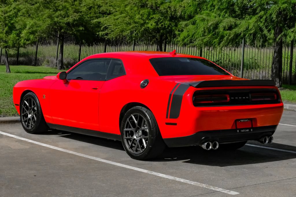Used 2016 Dodge Challenger R/T Scat Pack RWD image 15