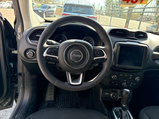 Used 2023 Jeep Renegade Latitude image 18