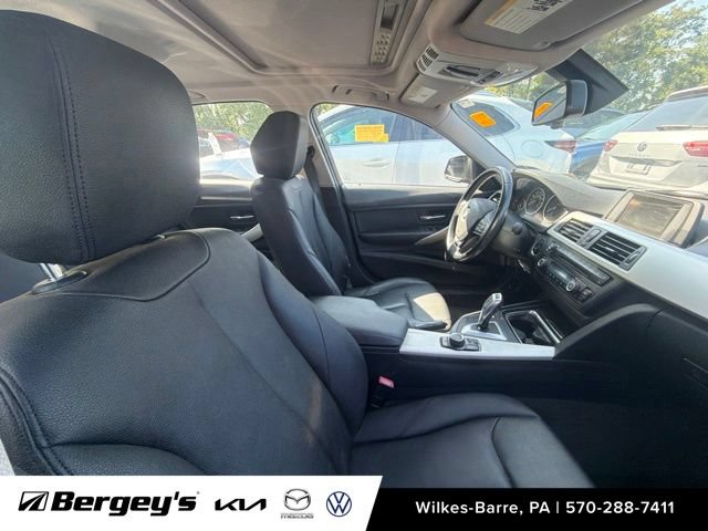 Used 2014 BMW 320i xDrive Sedan AWD/4WD image 11