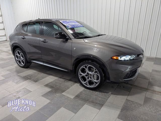 Used 2024 Alfa Romeo Tonale Ti image 5