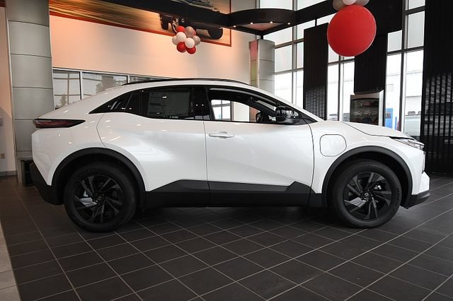 New 2026 Toyota C-HR AWD/4WD image 8