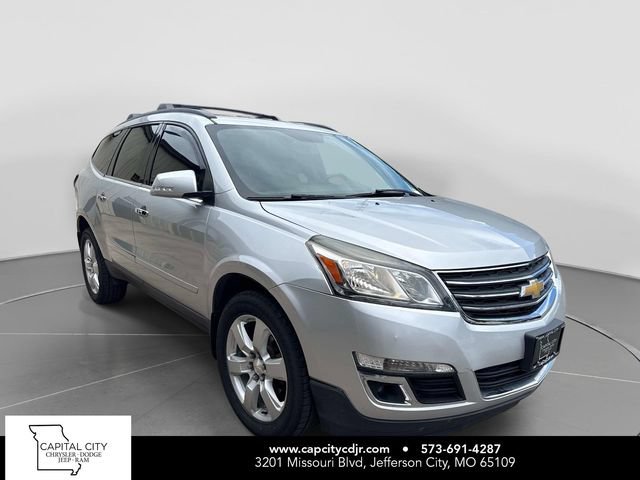 Used 2016 Chevrolet Traverse LT w/ Style and Technology Package FWD image 1