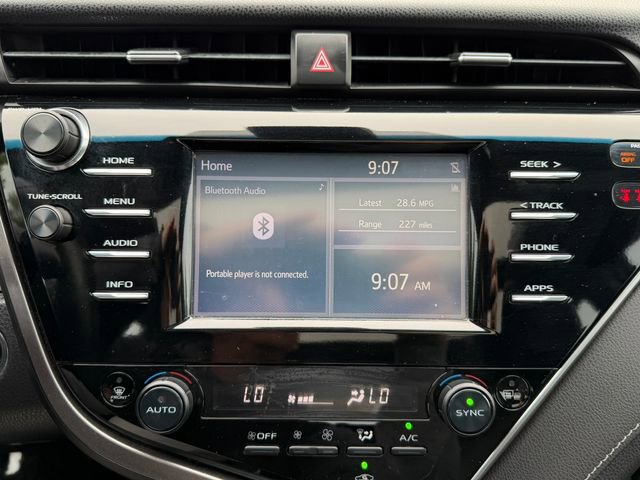 Used 2018 Toyota Camry XSE FWD image 21
