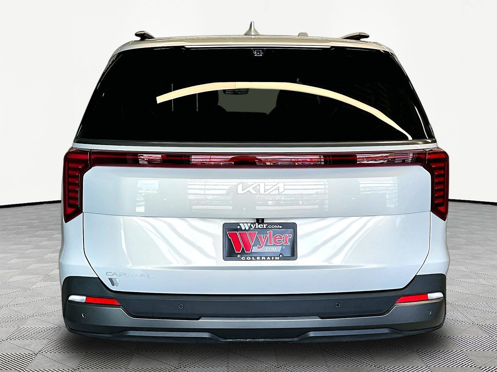 Used 2025 Kia Carnival SX Prestige FWD image 5