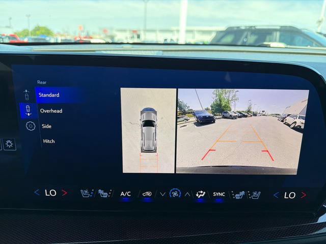 Used 2025 Chevrolet Traverse RS w/ LPO, Floor Liner Package FWD image 13