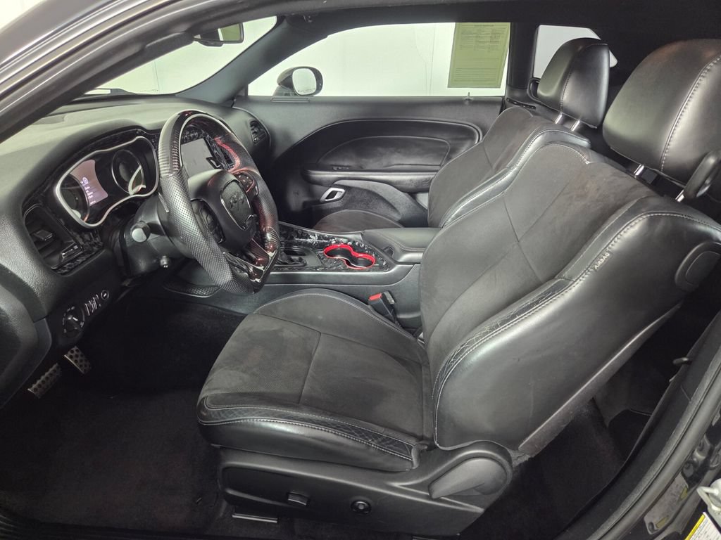Used 2018 Dodge Challenger R/T Plus RWD image 10