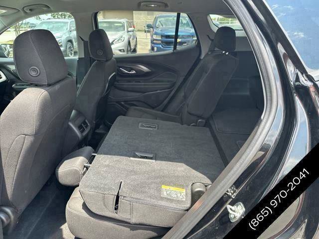 Used 2024 GMC Terrain SLE image 27