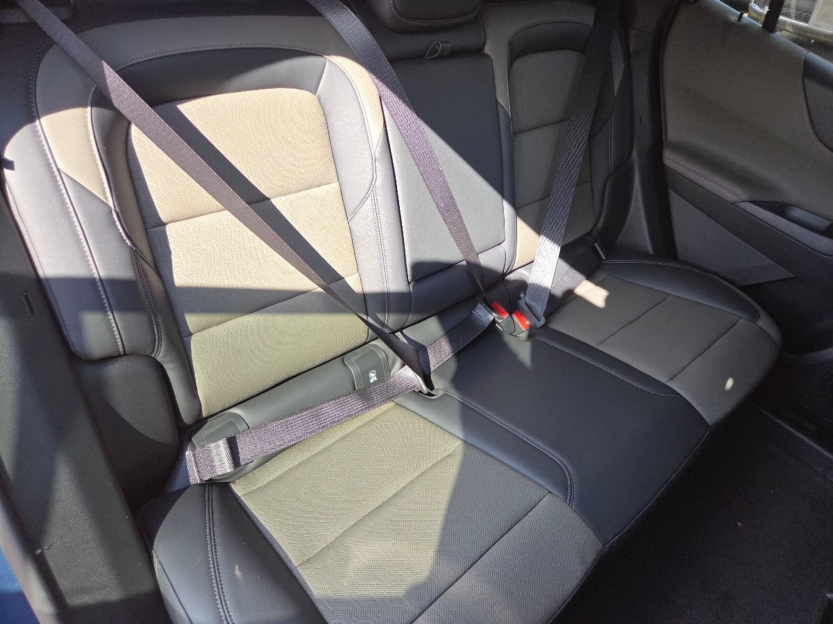 New 2027 Chevrolet Equinox LT w/ Convenience Package II FWD image 26