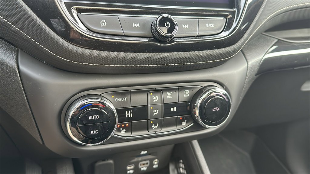 Certified 2022 Chevrolet TrailBlazer ACTIV w/ Sun and Liftgate Package image 23