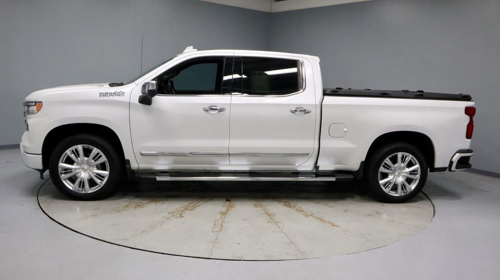 Used 2023 Chevrolet Silverado 1500 High Country w/ High Country Premium Package AWD/4WD image 7