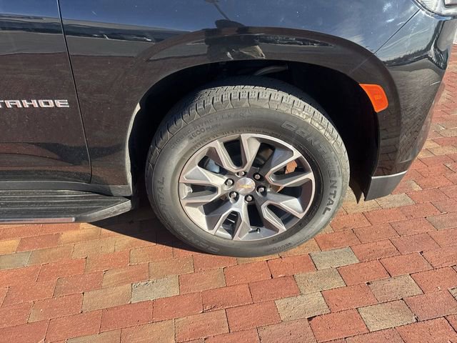 Used 2022 Chevrolet Tahoe LT w/ Luxury Package RWD image 17
