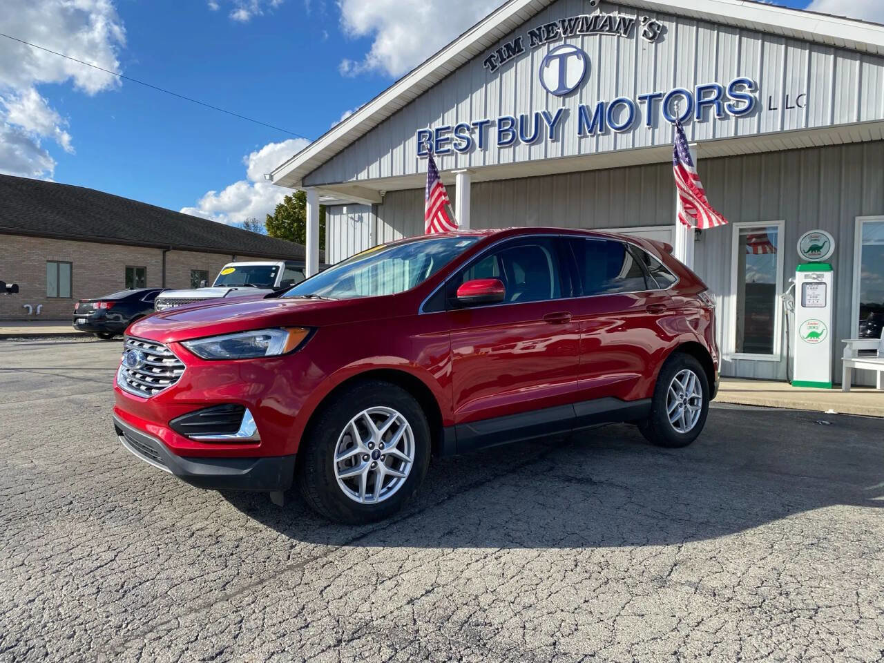 Used 2022 Ford Edge SEL image 2