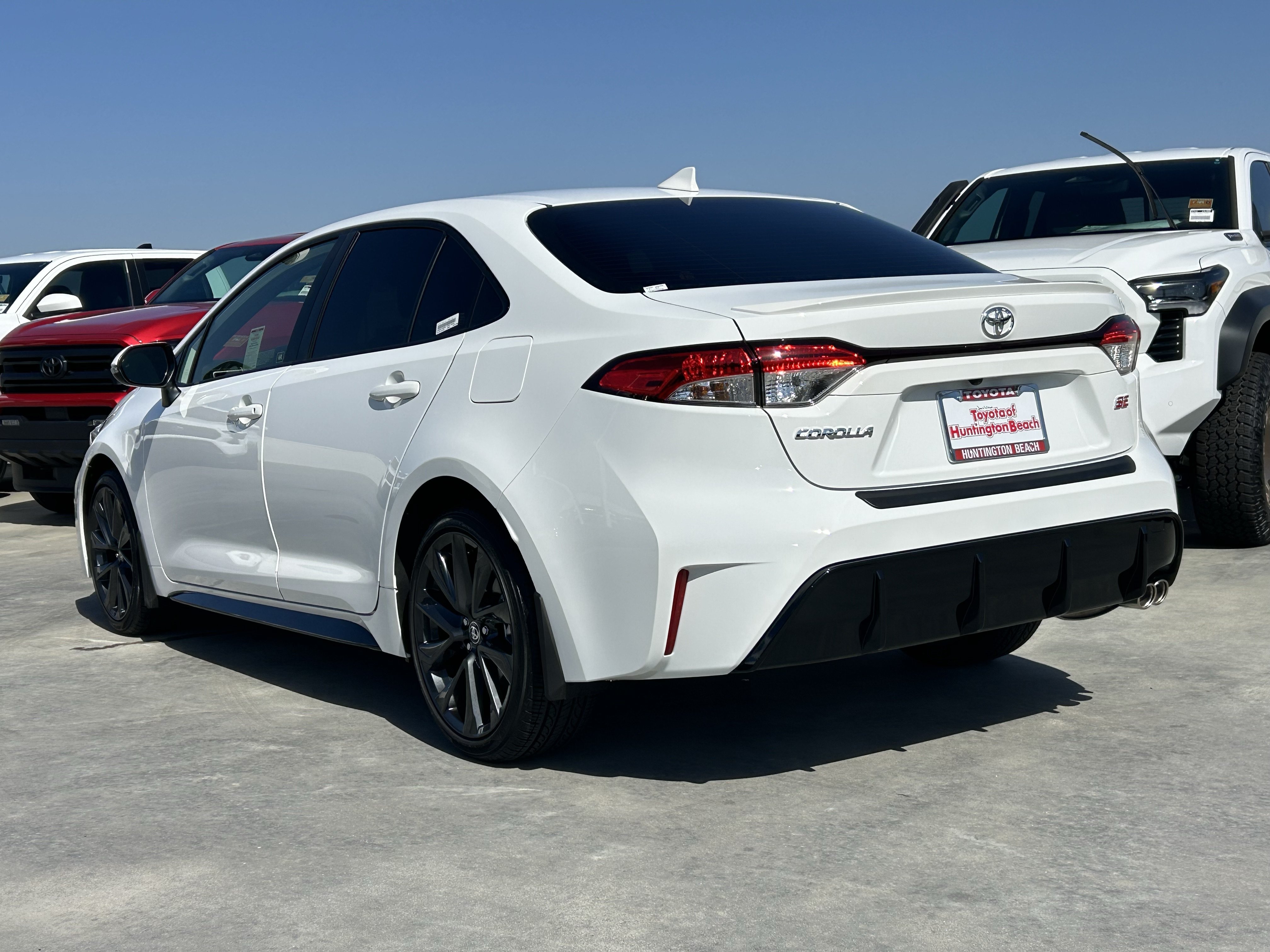 Certified 2026 Toyota Corolla SE w/ SE Package FWD image 4