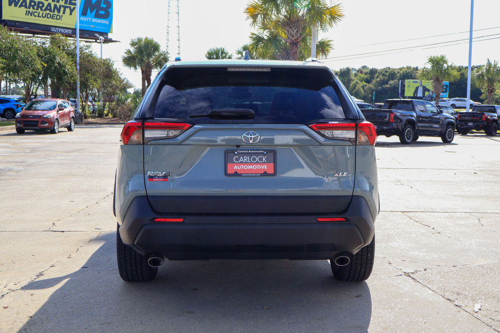 Used 2022 Toyota RAV4 XLE Premium FWD image 23