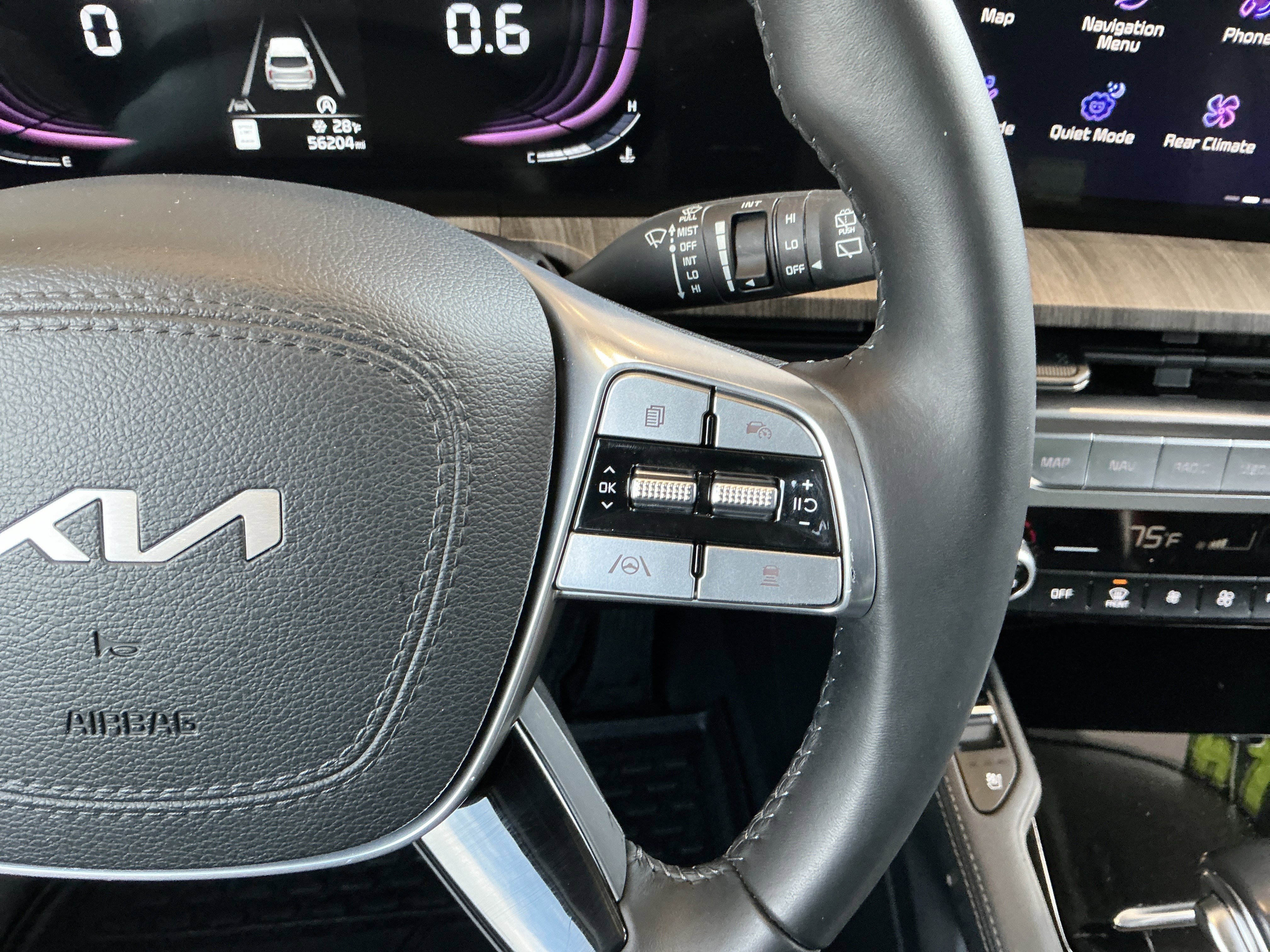 Used 2024 Kia Telluride EX w/ EX Captain's Chair Package image 13