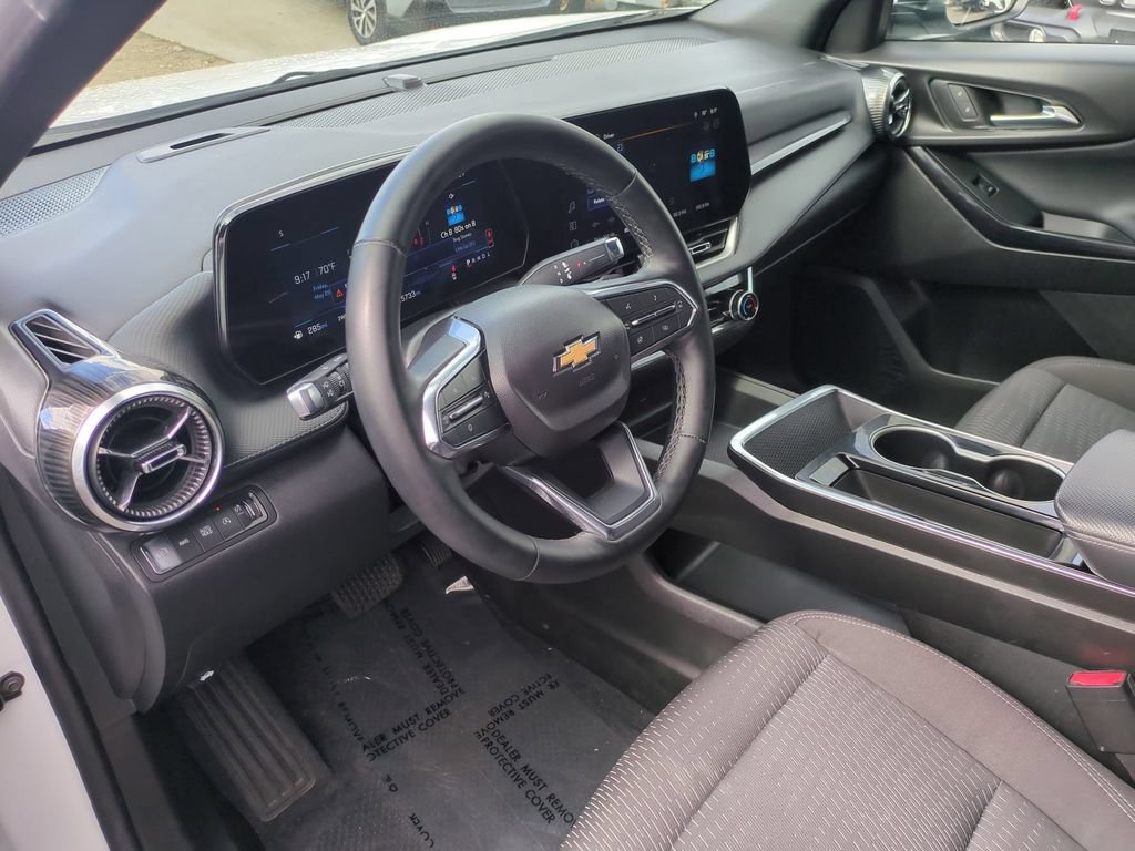 Used 2025 Chevrolet Equinox LT AWD/4WD image 15
