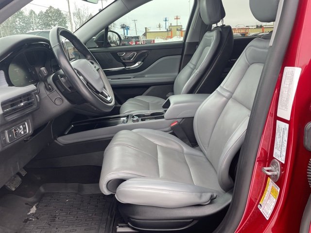 Used 2022 Lincoln Corsair Reserve w/ Equipment Group 201A image 8