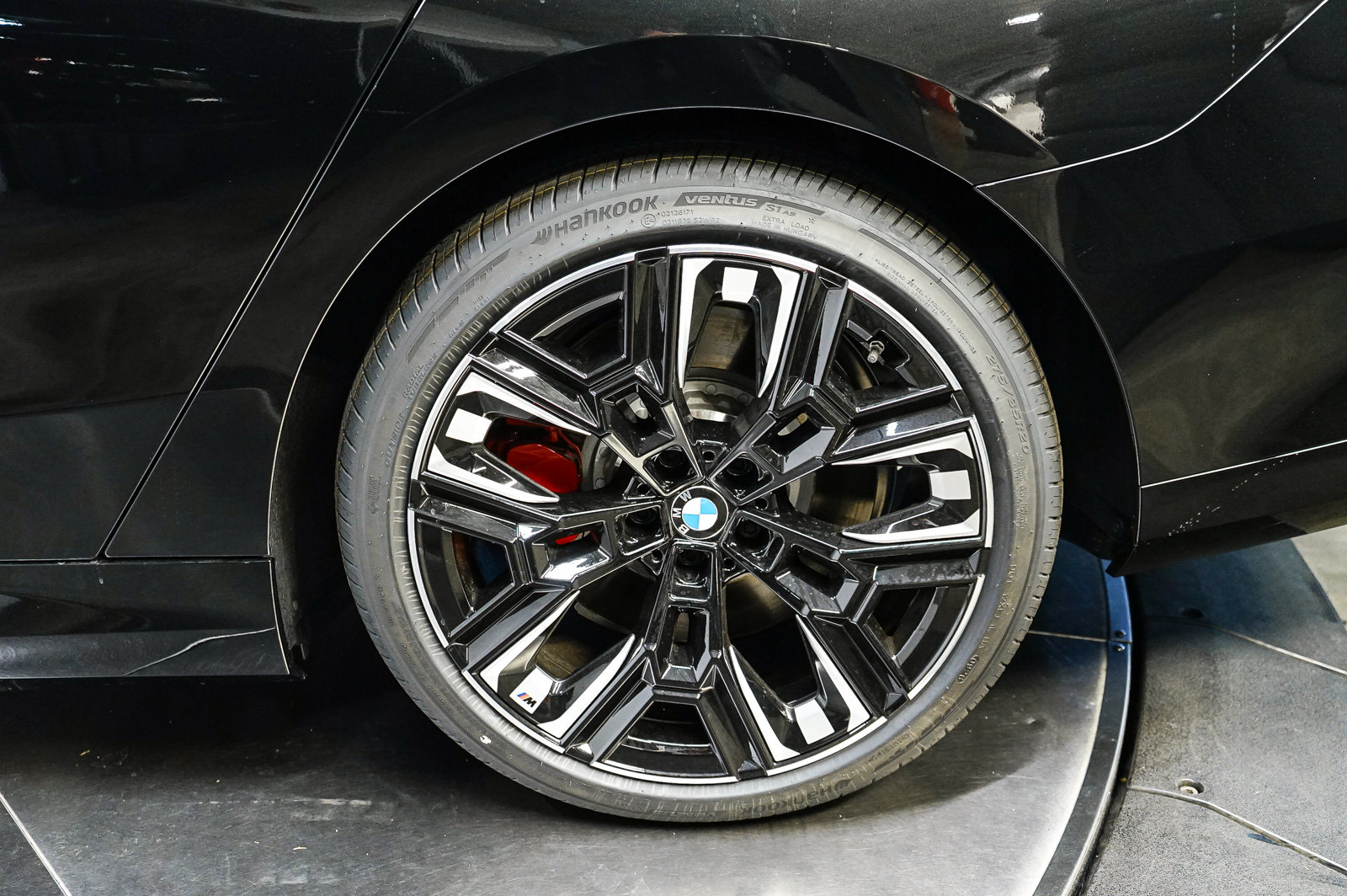 New 2026 BMW i5 M60 AWD/4WD image 8