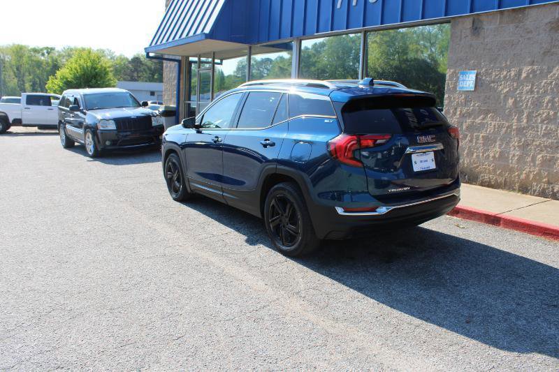 Used 2021 GMC Terrain SLT image 3