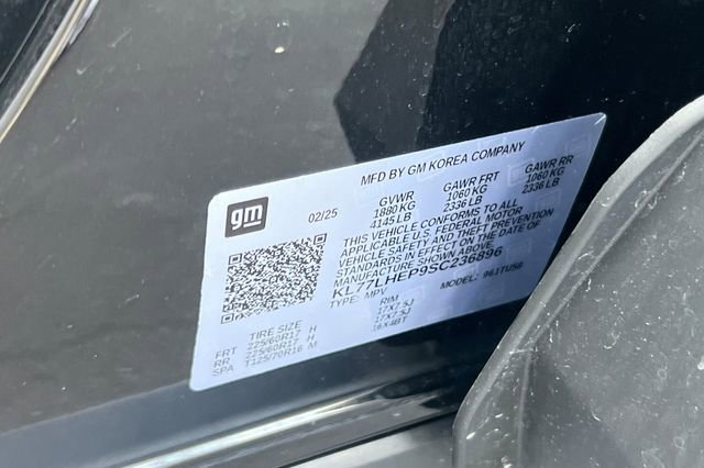 Used 2025 Chevrolet Trax LT w/ LT Convenience Package image 39